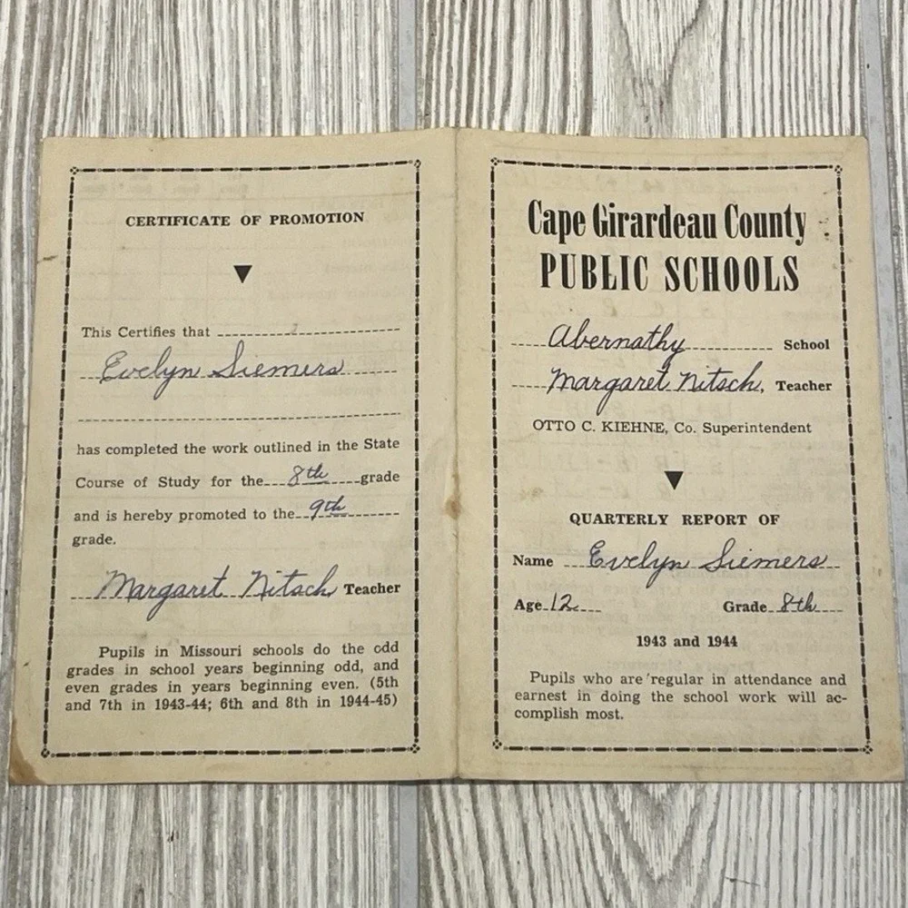 8th Grade Report Card VTG 1943-44 Ephemera Cape Girardeau County MO Handwritten